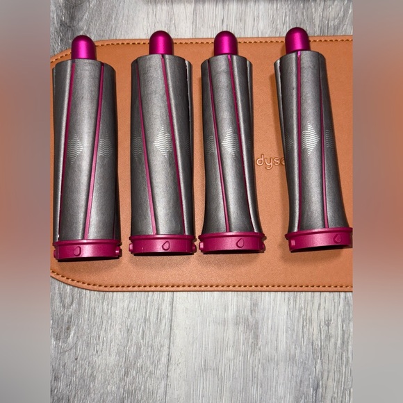 Dyson Airwrap Complete Hair Tool Set in Pink & Copper Colorway - Picture 9 of 16